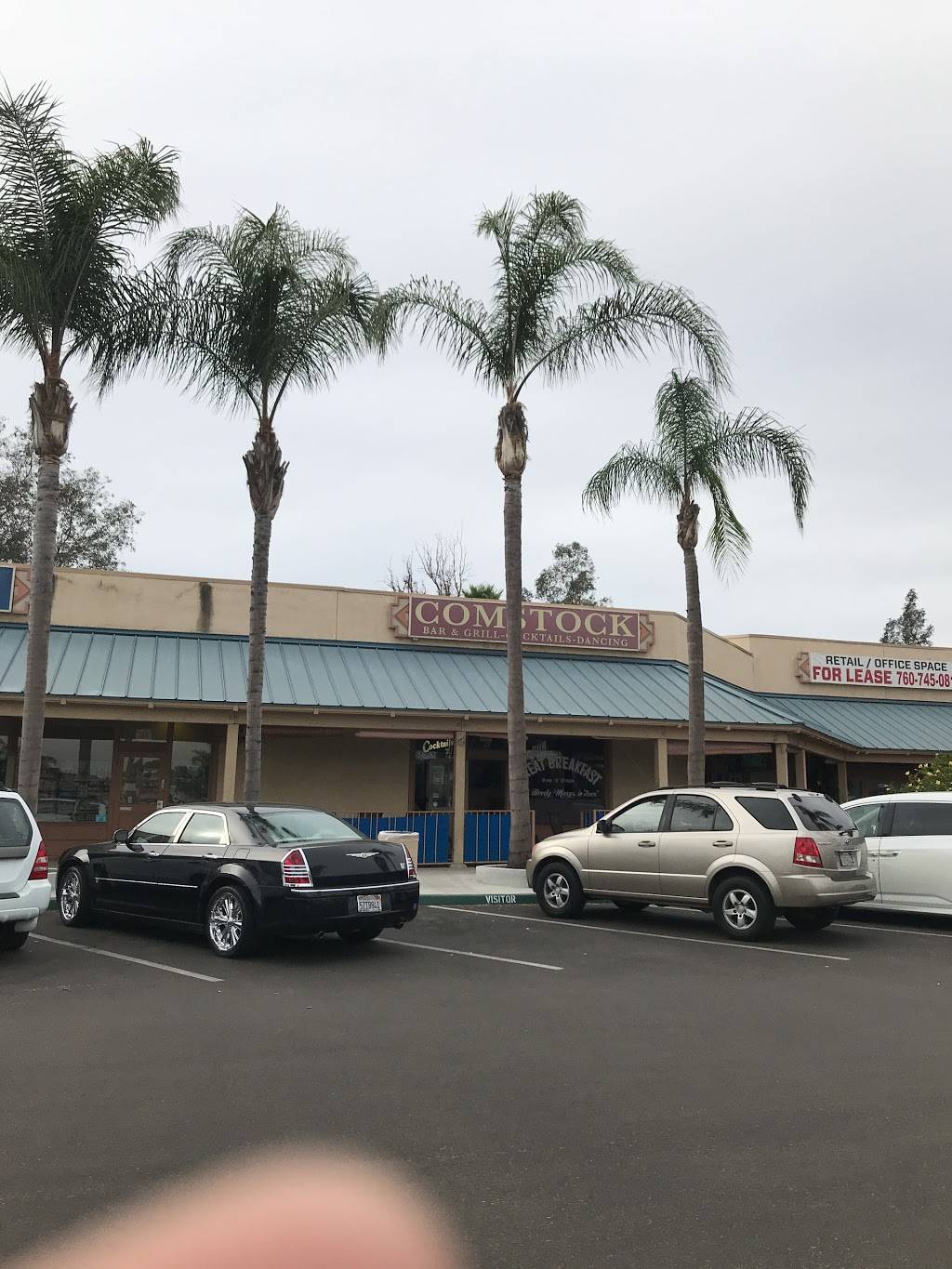 Comstock Bar & Grill | restaurant | 316 W Mission Ave #115, Escondido, CA 92025, USA | 7607466188 OR +1 760-746-6188