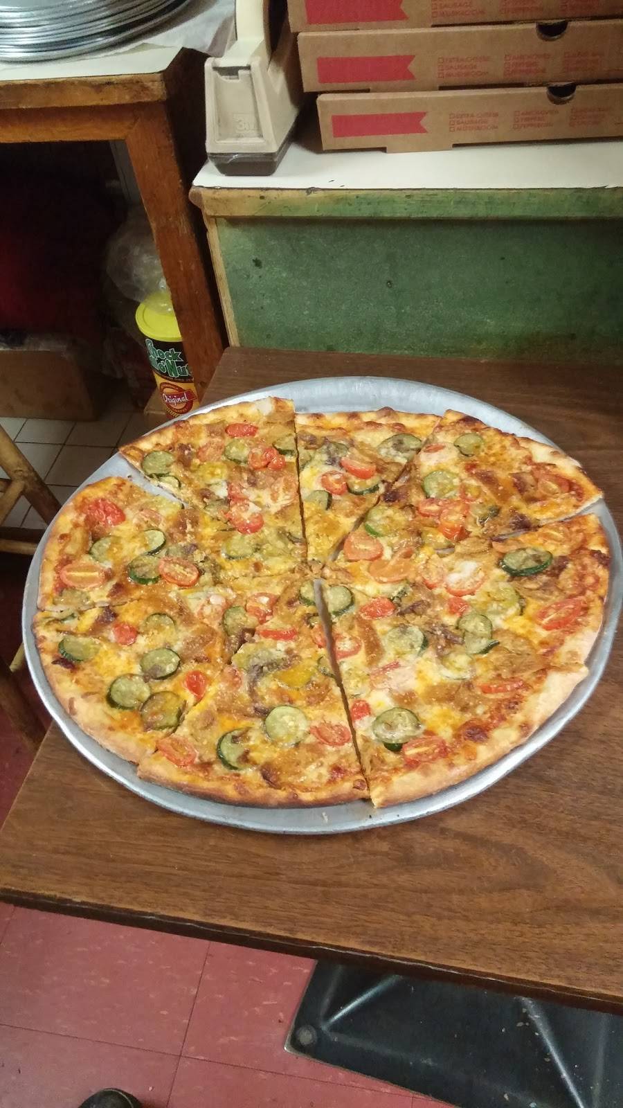 Francos Pizza | restaurant | 58 River St, Milford, CT 06460, USA | 2038776180 OR +1 203-877-6180