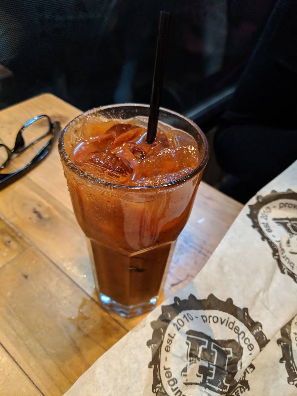 Harrys Bar & Burger Lincoln | restaurant | 200 Front St, Lincoln, RI 02865, USA | 4014754017 OR +1 401-475-4017