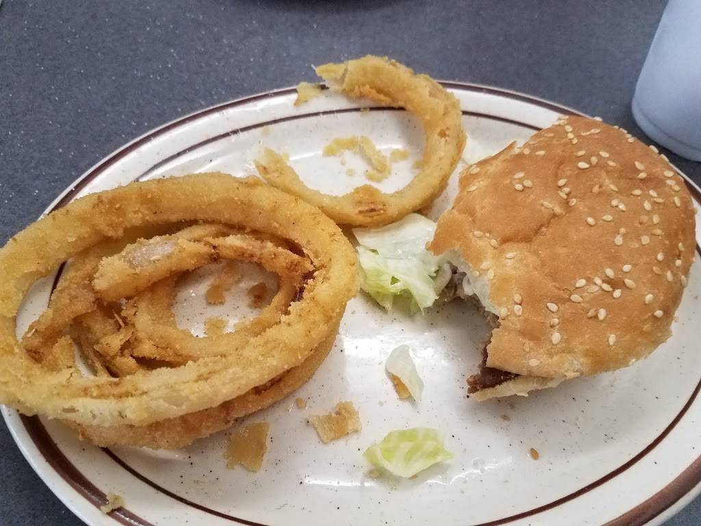 Kunkels Drive In | restaurant | 2402 Park Rd, Connersville, IN 47331, USA | 7658259211 OR +1 765-825-9211