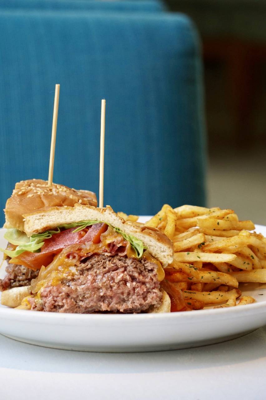 OLA Restaurant | restaurant | 2360 Collins Ave, Miami Beach, FL 33139, USA | 3056959125 OR +1 305-695-9125