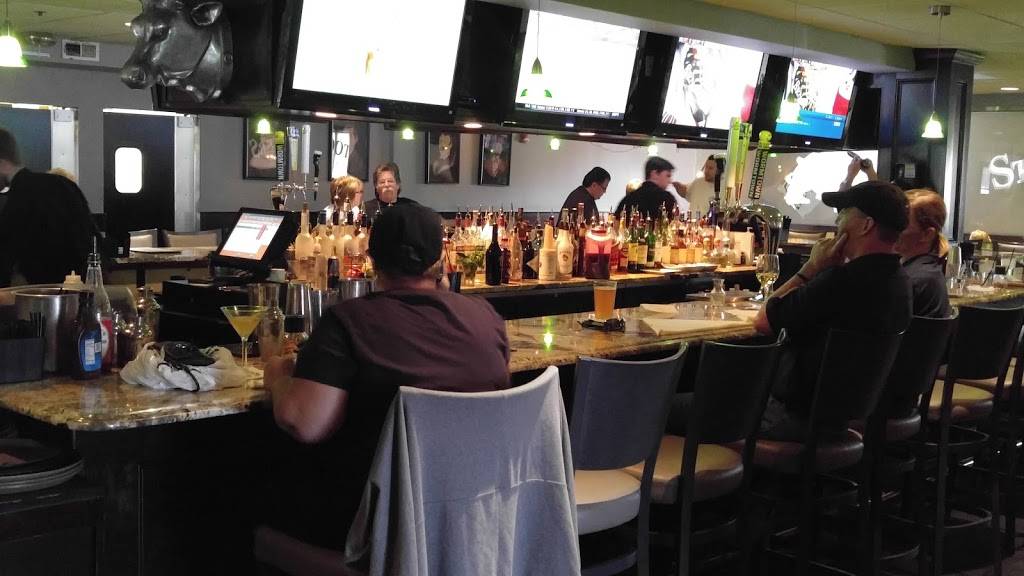 Stockholders | restaurant | 1073 Main St, South Weymouth, MA 02190, USA | 7813353100 OR +1 781-335-3100