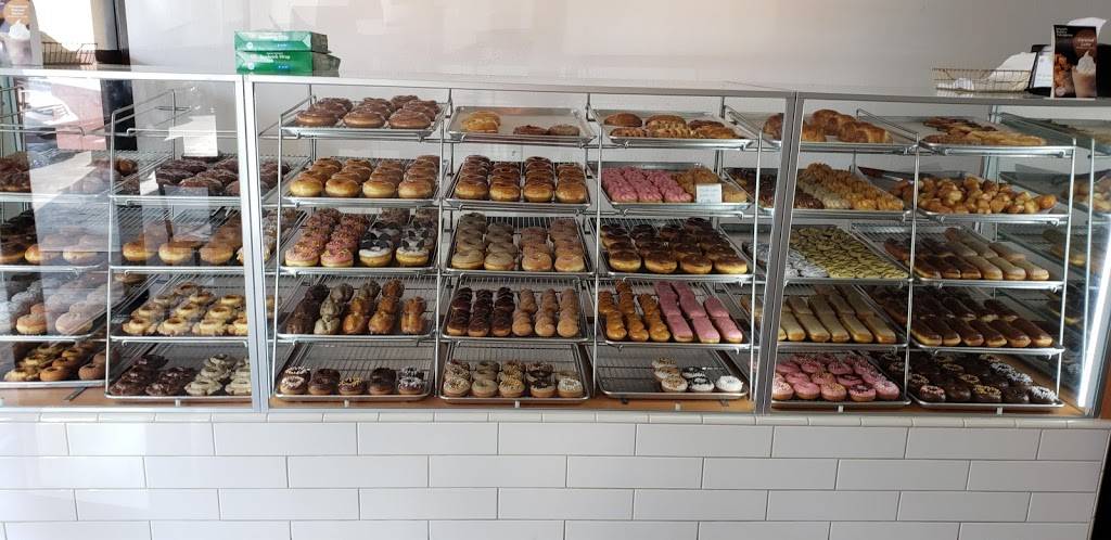 Donut Factory | restaurant | 3730 S Mooney Blvd, Visalia, CA 93277, USA | 5593728514 OR +1 559-372-8514