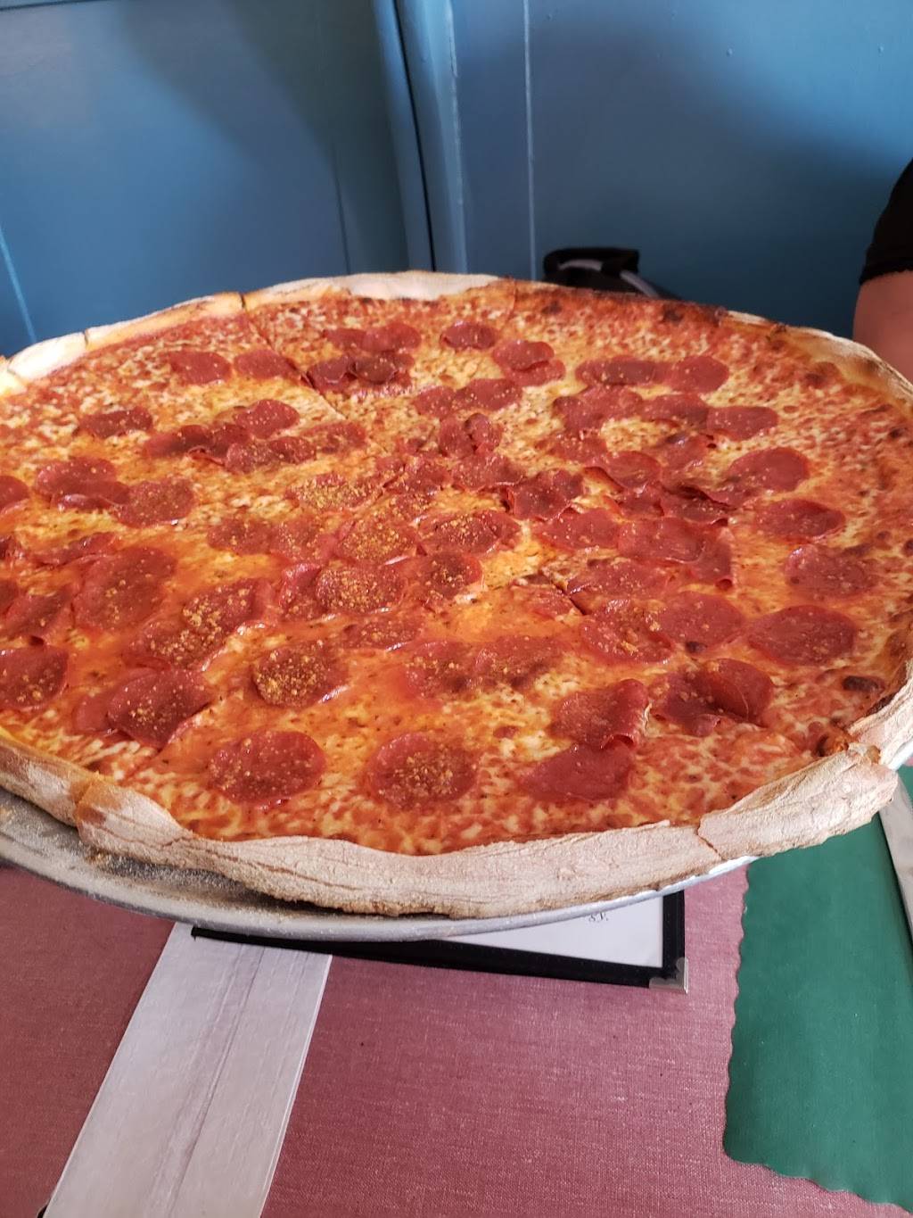 Denly Gardens Inc | restaurant | 25 Lake St, East Weymouth, MA 02189, USA | 7813359882 OR +1 781-335-9882