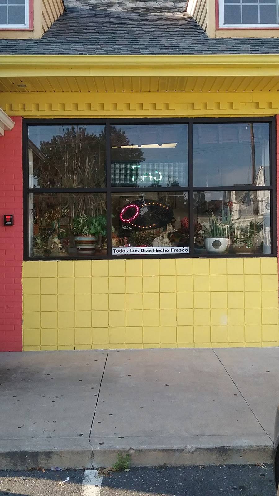 Los Molcajetes Taqueria Restaurant | restaurant | 155 Irving Ave, Bridgeton, NJ 08302, USA | 8564595024 OR +1 856-459-5024