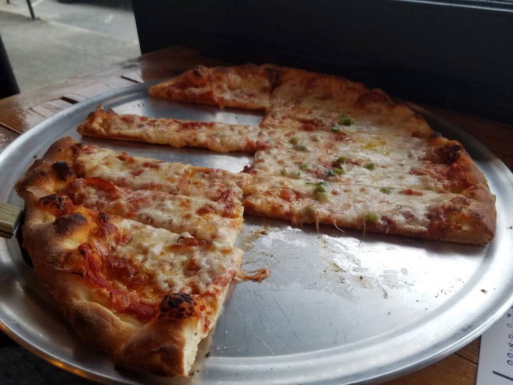 Violas Pizza Company | restaurant | 7 Lynn St Box 24, Viola, TN 37394, USA | 9316355000 OR +1 931-635-5000