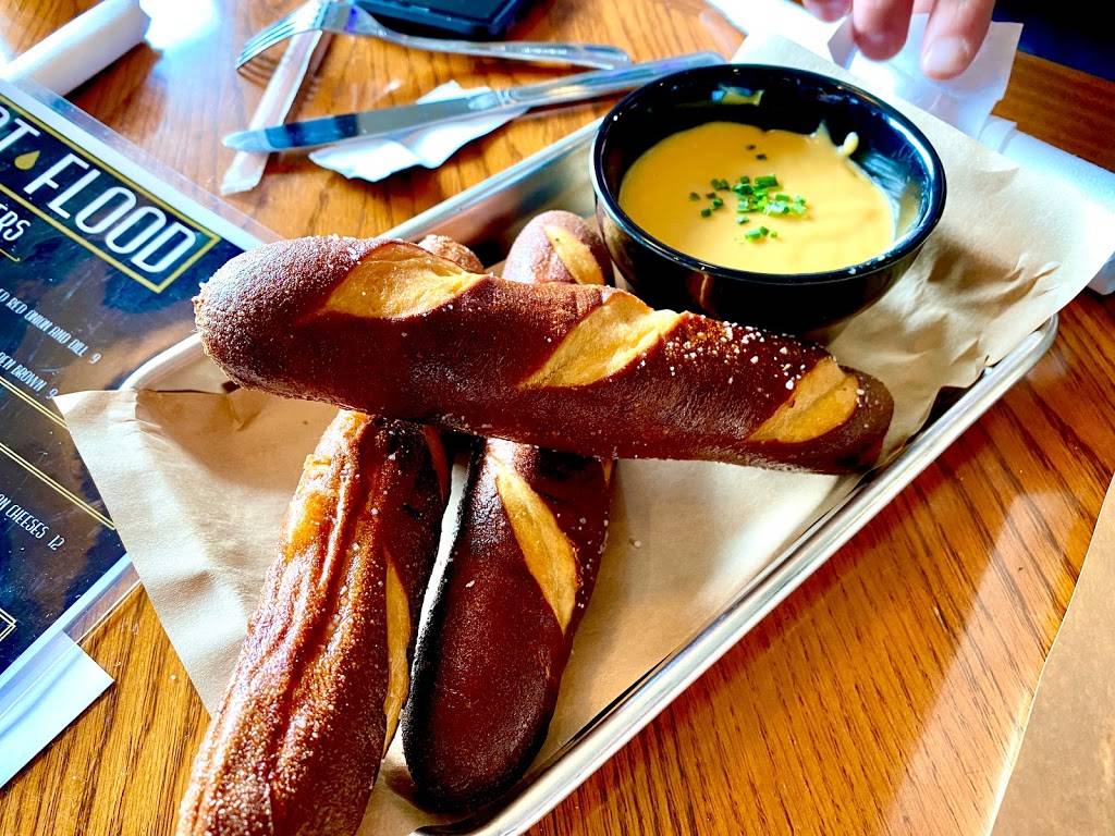 Great Flood Middletown | restaurant | 12717 Shelbyville Rd, Louisville, KY 40243, USA | 50220808822 OR +1 502-208-0882 ext. 2