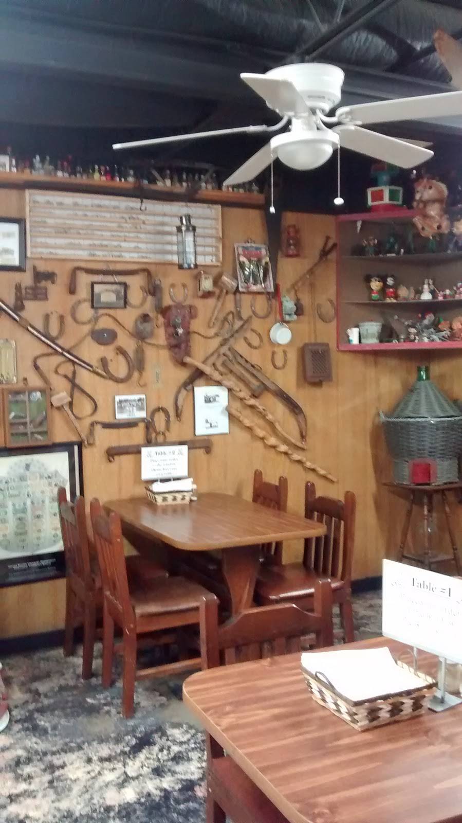 Charlies BBQ | restaurant | 30875 Broad St, Bruceton, TN 38317, USA | 7315867447 OR +1 731-586-7447