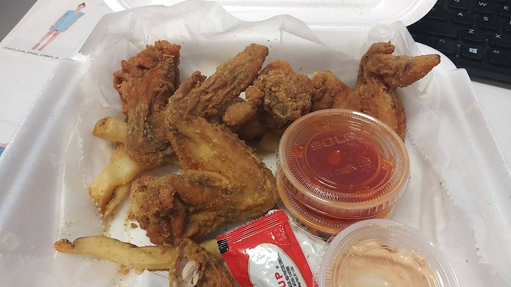 Quickies Burgers & Wings | restaurant | 18405 NW 27th Ave, Miami Gardens, FL 33056, USA | 7869556936 OR +1 786-955-6936