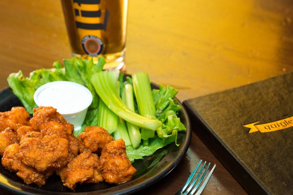 Quigleys Irish Pub | restaurant | 43 E Jefferson Ave, Naperville, IL 60540, USA | 6304284774 OR +1 630-428-4774