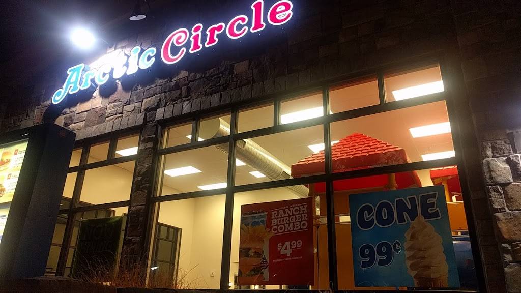 Arctic Circle | restaurant | 10831 North Alpine Hwy, Highland, UT 84003, USA | 8017565392 OR +1 801-756-5392