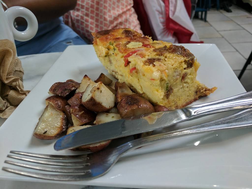 Le Bon Café | cafe | 210 2nd St SE, Washington, DC 20003, USA | 2025477200 OR +1 202-547-7200