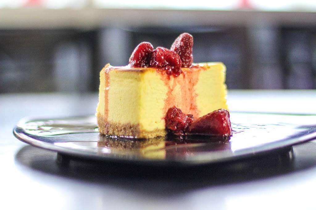 Center Court Pizza & Brew | meal takeaway | 2111 W Parkwood Ave #117, Friendswood, TX 77546, USA | 8324819234 OR +1 832-481-9234