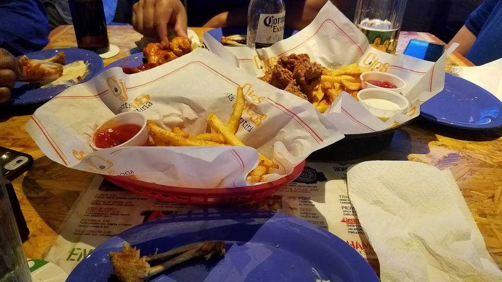 Ojos Locos Sports Cantina - Austin | restaurant | 7522 N Interstate Hwy 35, Austin, TX 78752, USA | 5123820316 OR +1 512-382-0316