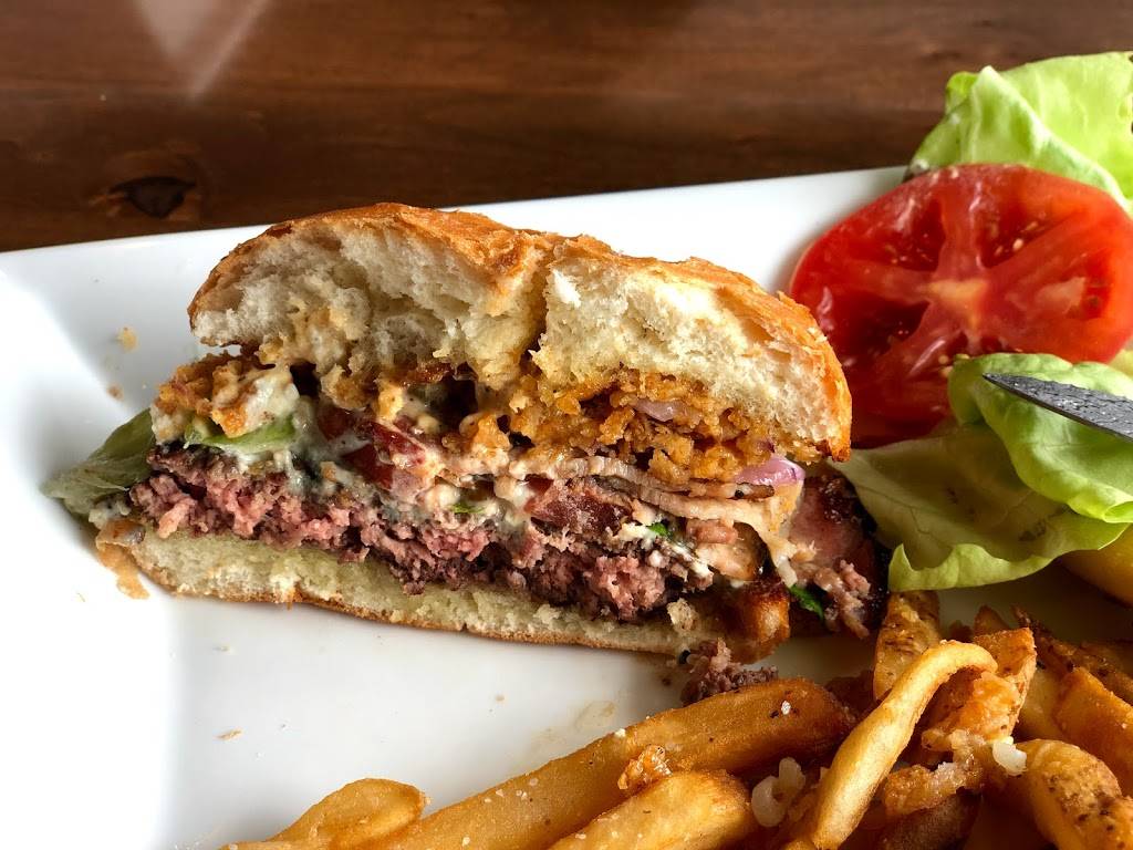 Blackdog Bar & Grill | restaurant | 2835 19th Ave, Forest Grove, OR 97116, USA | 5033525976 OR +1 503-352-5976