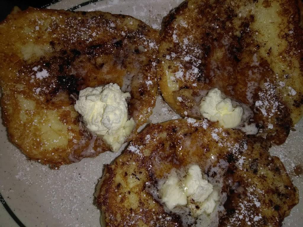 Colees | restaurant | 2318 Crill Ave, Palatka, FL 32177, USA | 3865302486 OR +1 386-530-2486