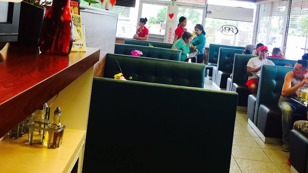 Punto Peru Restaurant | restaurant | 20500 S Dixie Hwy, Miami, FL 33189, USA | 3052516363 OR +1 305-251-6363