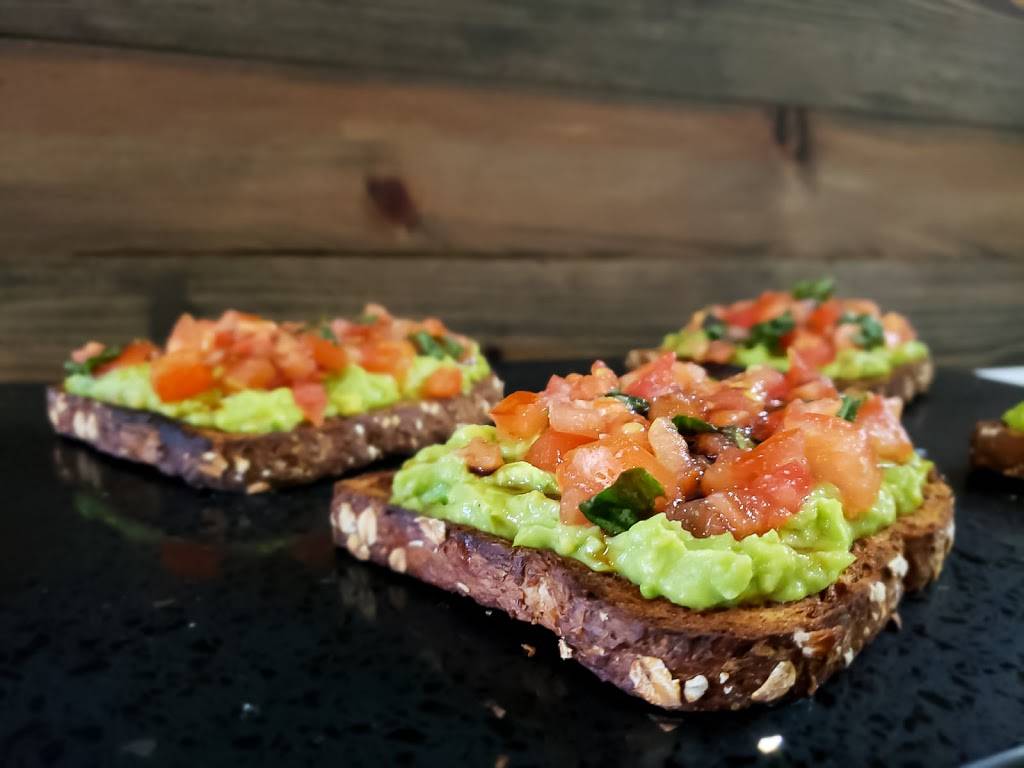 Juice Therapy Cafe Inc. | restaurant | 1-866 Taunton Rd W, Oshawa, ON L1L 0P1, Canada | 2899288121 OR +1 289-928-8121