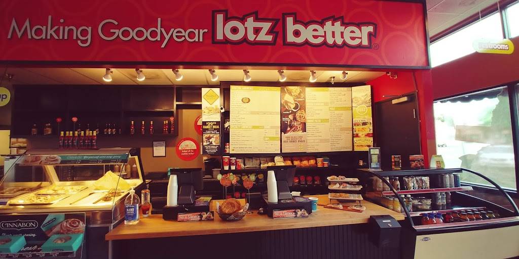Schlotzskys | bakery | 395 N Litchfield Rd, Goodyear, AZ 85338, USA | 6239252009 OR +1 623-925-2009