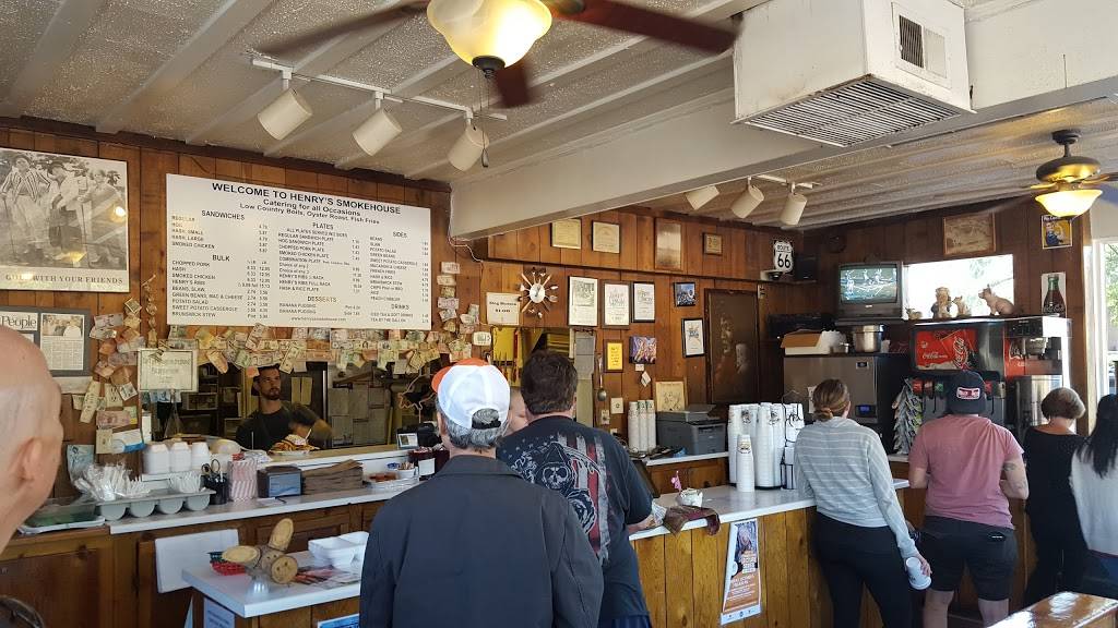 Henrys Smokehouse | restaurant | 240 Wade Hampton Blvd, Greenville, SC 29609, USA | 8642327774 OR +1 864-232-7774