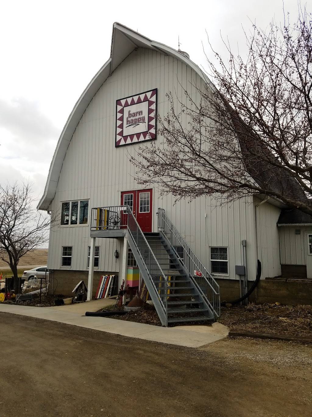 Barn Happy | restaurant | 11310 University Ave #9120, Cedar Falls, IA 50613, USA | 3192660888 OR +1 319-266-0888