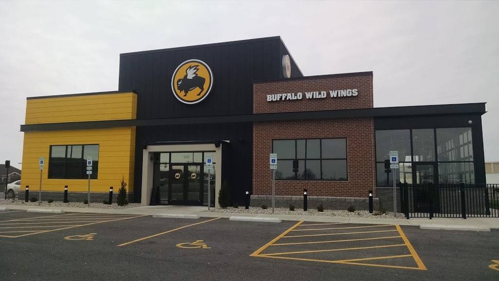 Buffalo Wild Wings | restaurant | 100 S Shaffer Park Dr, Tiffin, OH 44883, USA | 4199379464 OR +1 419-937-9464