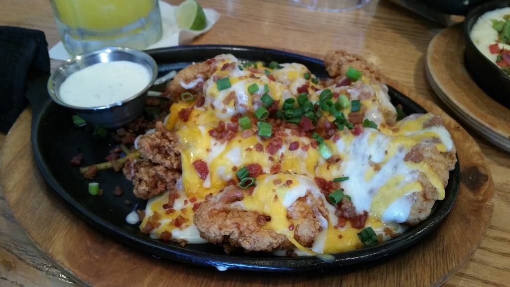 Chilis Grill & Bar | meal takeaway | 5620 Northwest Hwy, Crystal Lake, IL 60014, USA | 8153569216 OR +1 815-356-9216