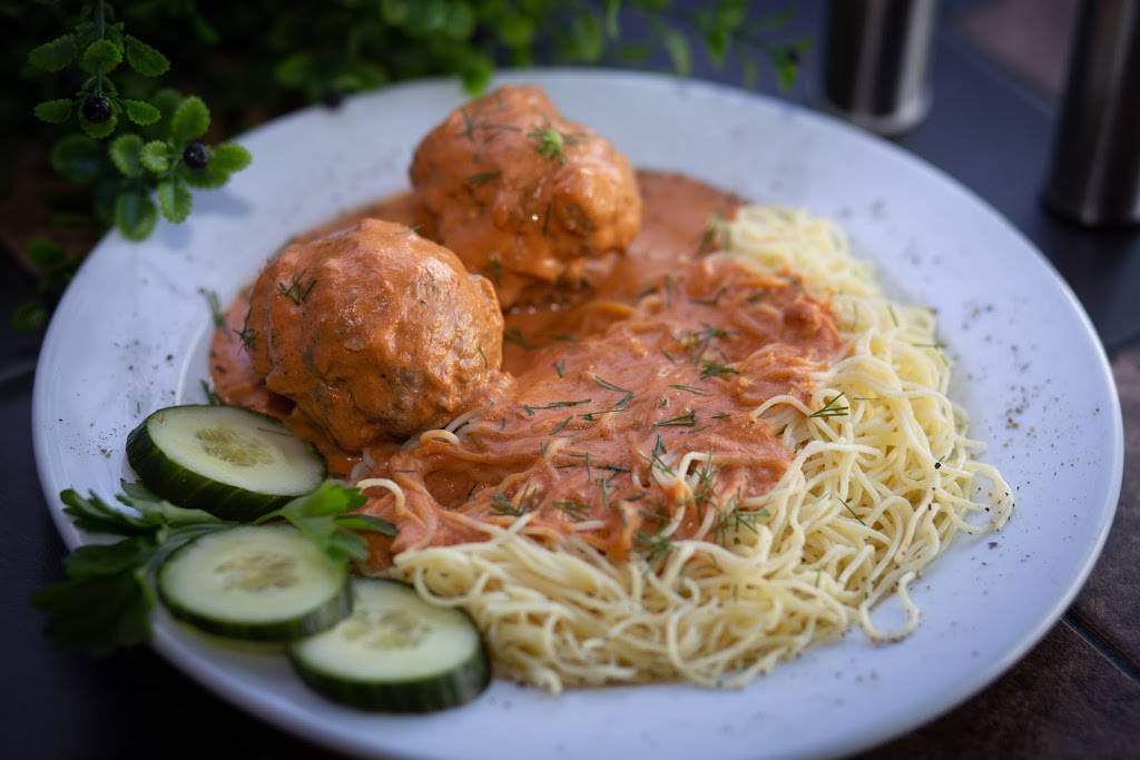 Masha and the Bear Russian Cafe | restaurant | 12101 E Iliff Ave, Aurora, CO 80014, USA | 7202094748 OR +1 720-209-4748