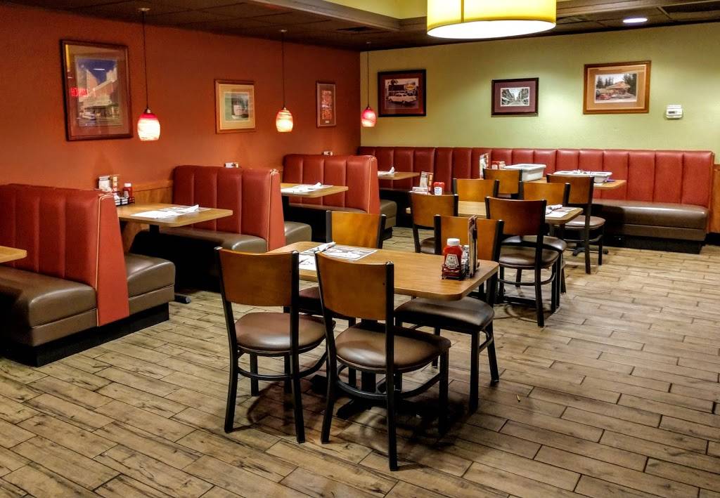 Dennys | restaurant | 4030 Dutchmans Ln, St Matthews, KY 40207, USA | 5028962669 OR +1 502-896-2669