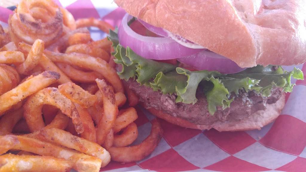 Wicked Backyard Bar and Grill | restaurant | 9000 S IH 35 Frontage Rd #200, Austin, TX 78748, USA | 5122158929 OR +1 512-215-8929