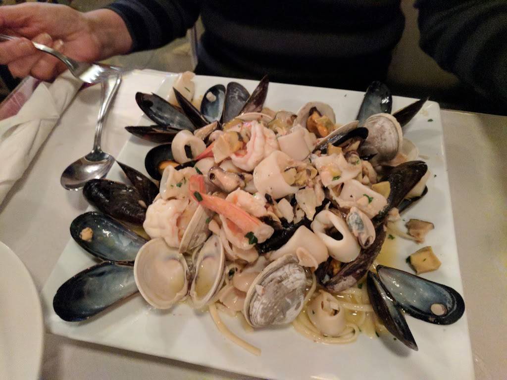 Venice Restaurant & Pizza | restaurant | 125 Danbury Rd, Ridgefield, CT 06877, USA | 2034387007 OR +1 203-438-7007