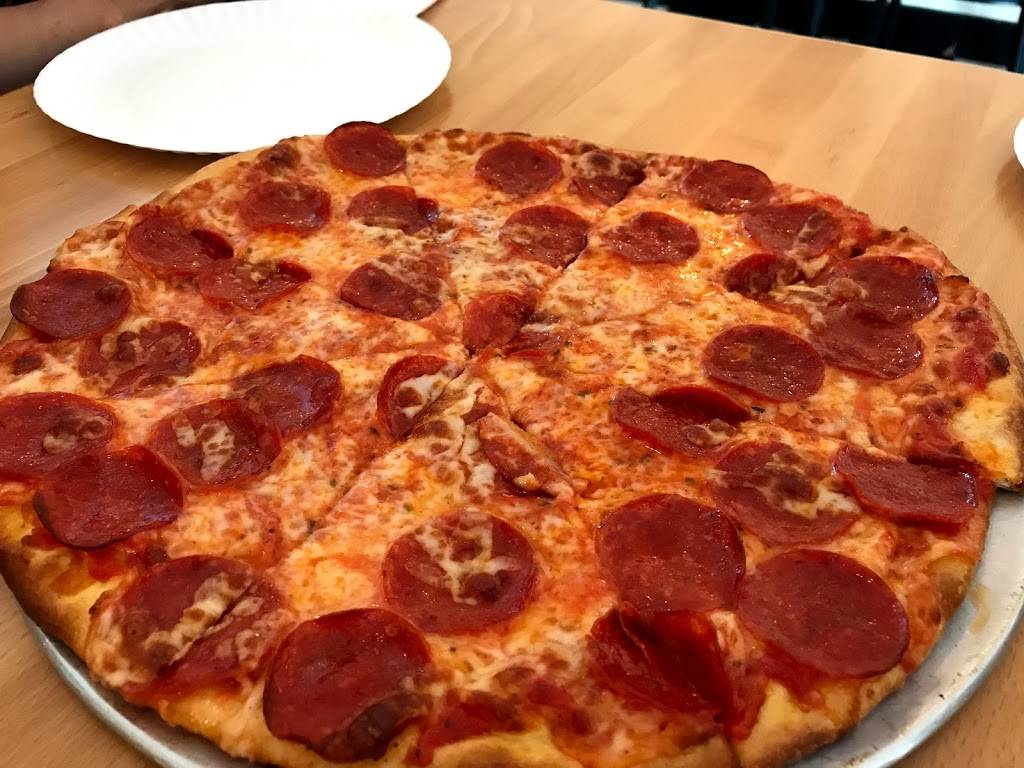 Francos Pizzeria | restaurant | 508 W State St, Ithaca, NY 14850, USA | 6073195132 OR +1 607-319-5132