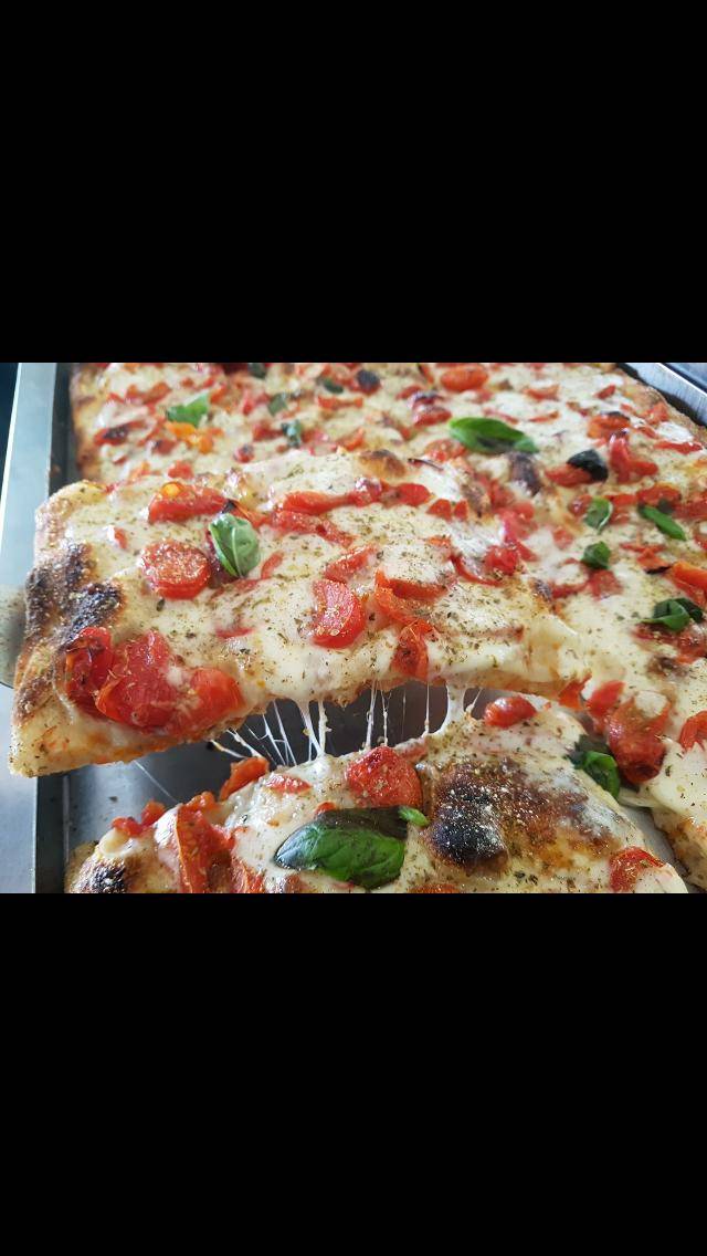 Luna Rossa | restaurant | 2063 Siesta Dr, Sarasota, FL 34239, USA | 9413887172 OR +1 941-388-7172