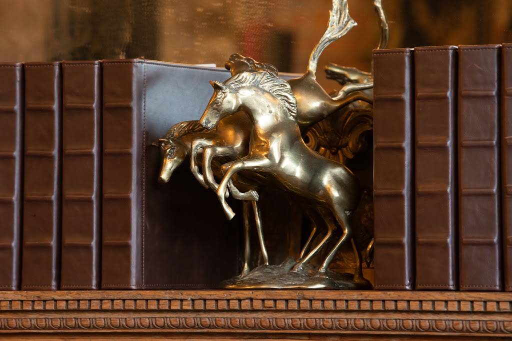 The Lilac League | restaurant | 4 S Park Ave, Lombard, IL 60148, USA | 6303177840 OR +1 630-317-7840