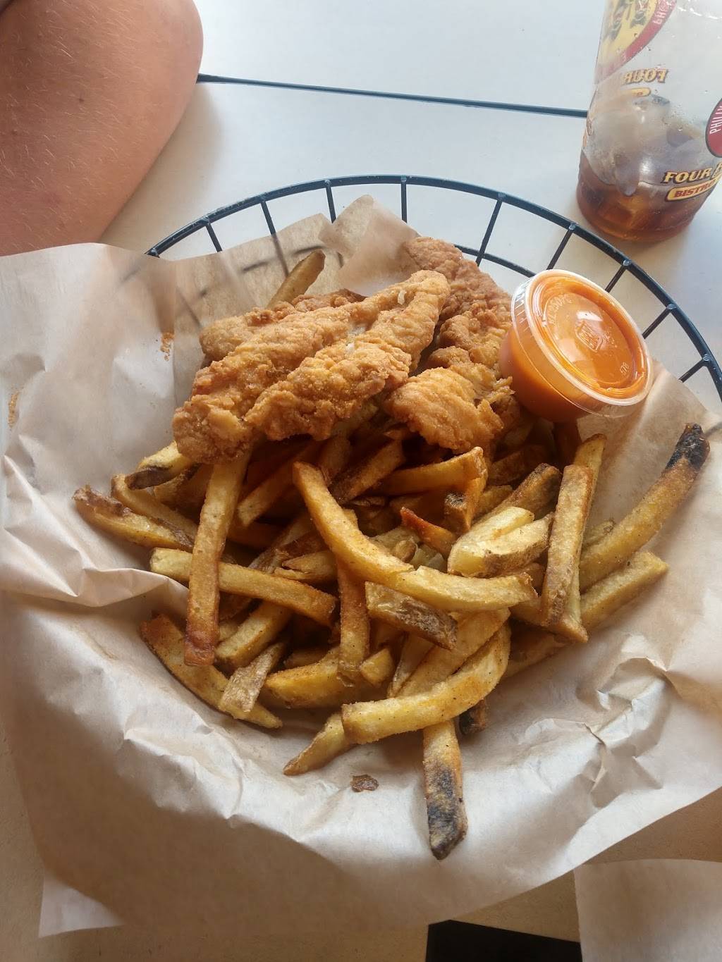 Four Brothers Bistro & Grill Virginia | restaurant | 711 N Lombardy St A, Richmond, VA 23220, USA | 8043586099 OR +1 804-358-6099