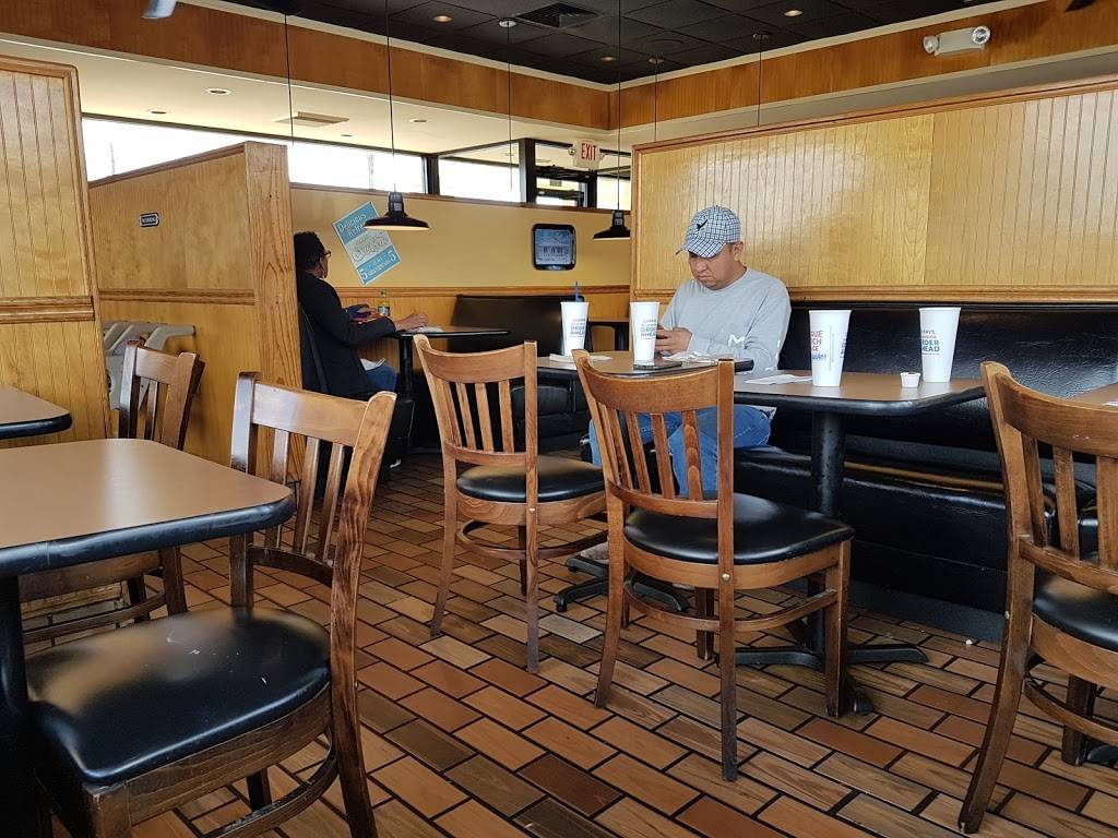 Zaxbys Chicken Fingers & Buffalo Wings | restaurant | 910 Riverside Dr, Macon, GA 31201, USA | 4787501199 OR +1 478-750-1199