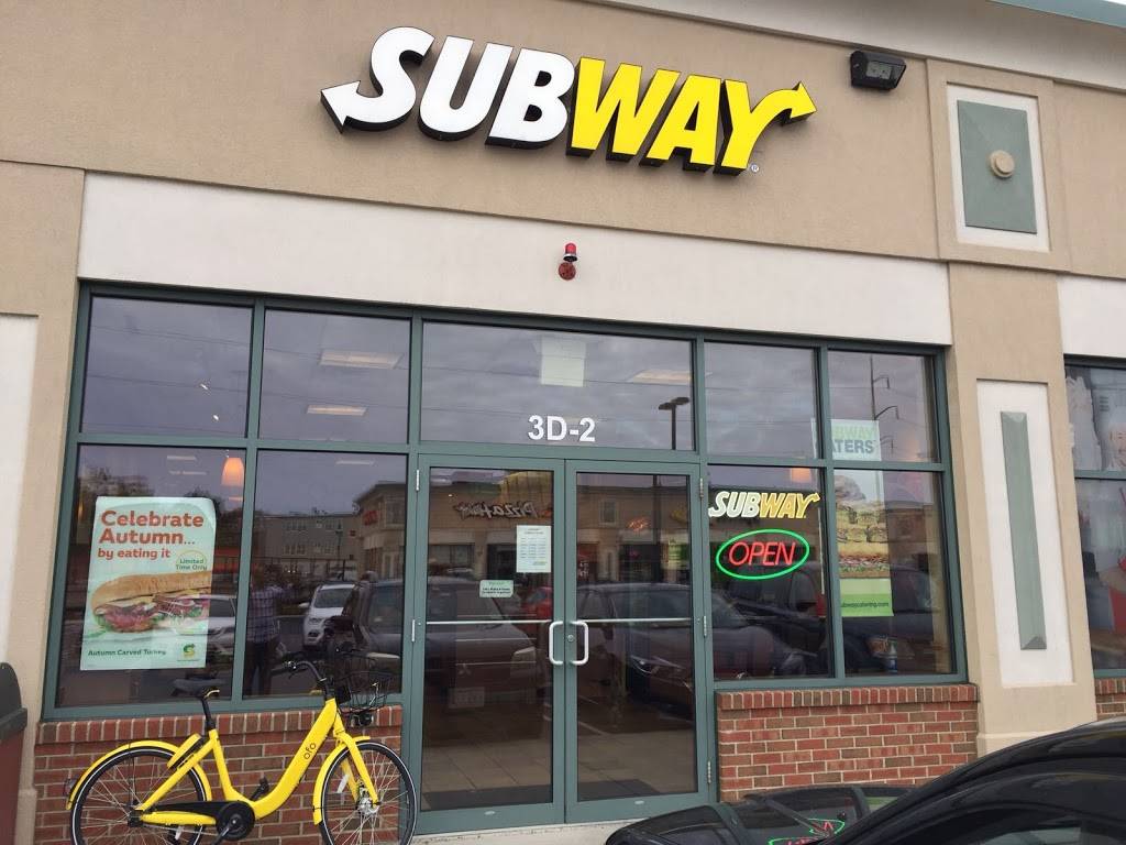 Subway | restaurant | 3 Everett St, Revere, MA 02151, USA | 7816293910 OR +1 781-629-3910