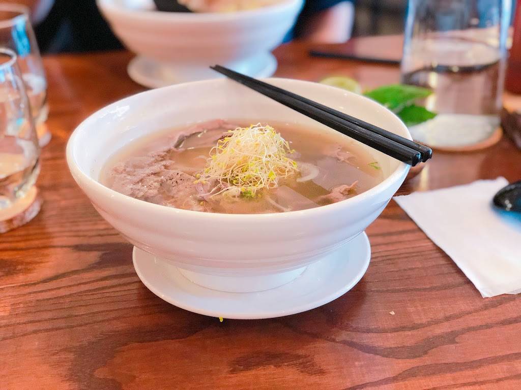 Pho V Express | restaurant | 1923 Avenue Rd, North York, ON M5M 4A2, Canada | 6473528746 OR +1 647-352-8746