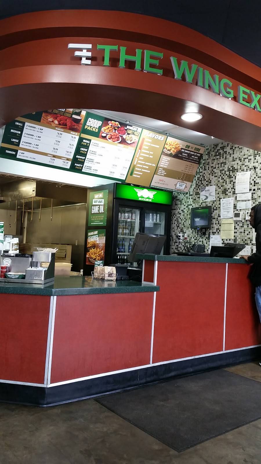 Wingstop | restaurant | 4697 Poplar Ave, Memphis, TN 38117, USA | 9015371814 OR +1 901-537-1814