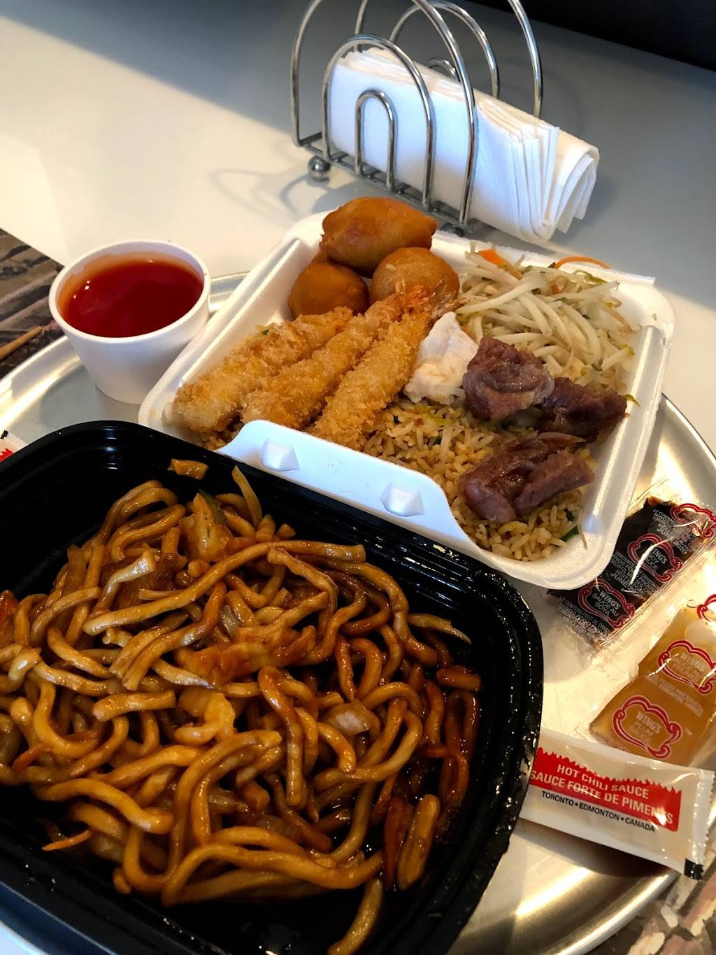 Oaks Garden Restaurant | restaurant | 128 Speers Rd, Oakville, ON L6K 2E7, Canada | 9058456611 OR +1 905-845-6611