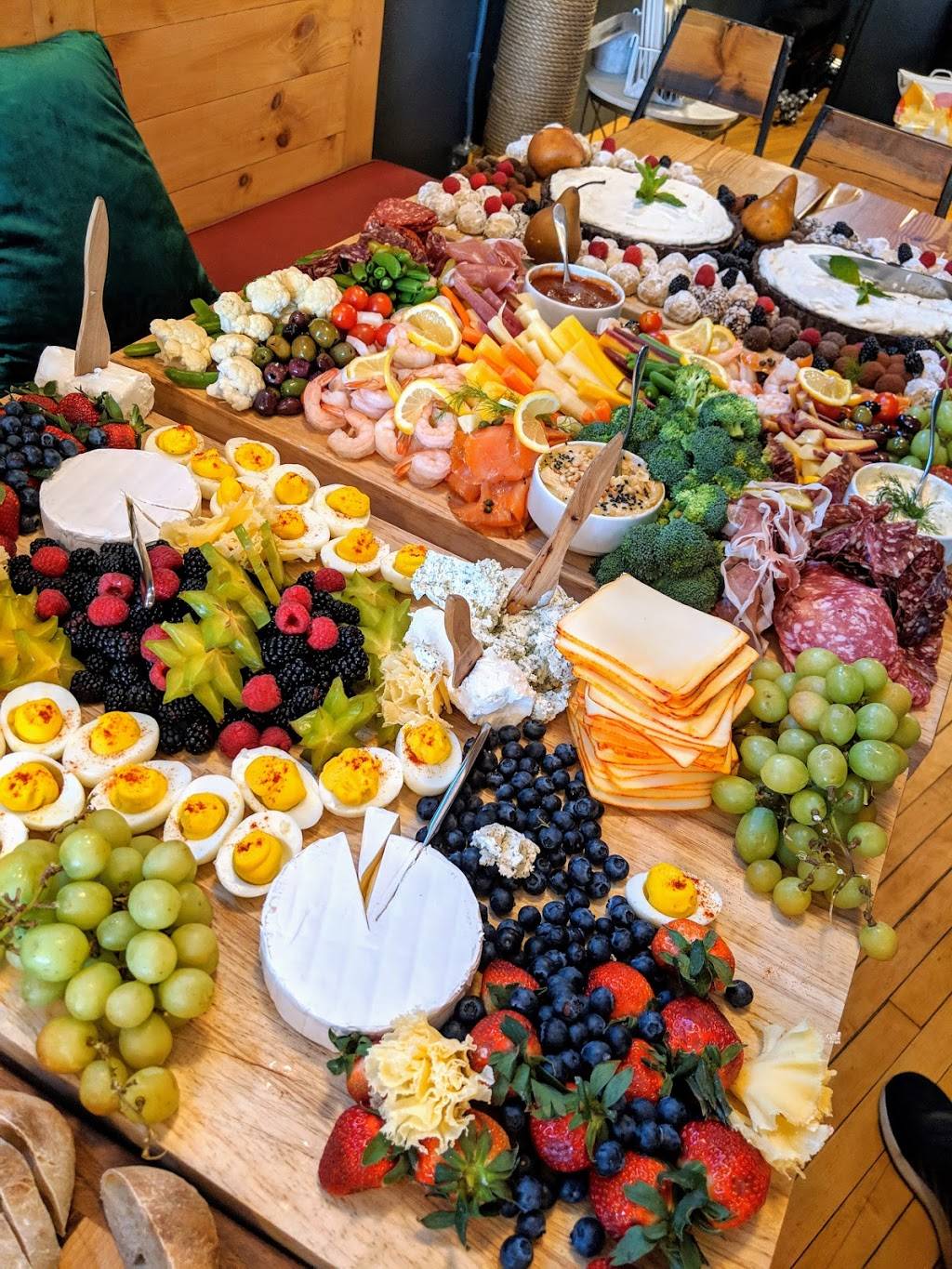 The Norwegian | restaurant | 1402 N Main St, Rockford, IL 61103, USA | 8153296191 OR +1 815-329-6191