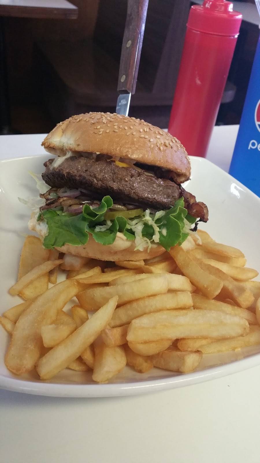 Judys Grinder | restaurant | 286 W Main St, Woodland, CA 95695, USA | 5306628600 OR +1 530-662-8600