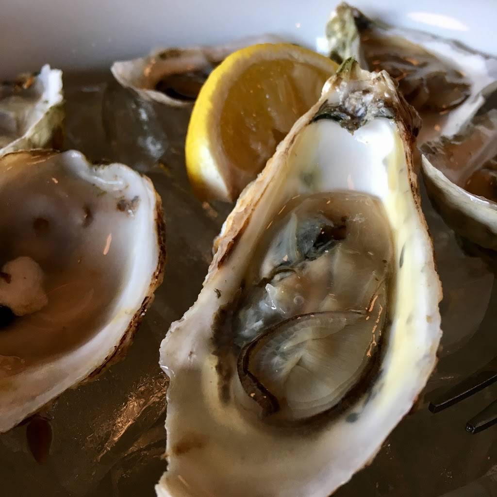 Porter Cafe | restaurant | 1723 Centre St, West Roxbury, MA 02132, USA | 6179422579 OR +1 617-942-2579