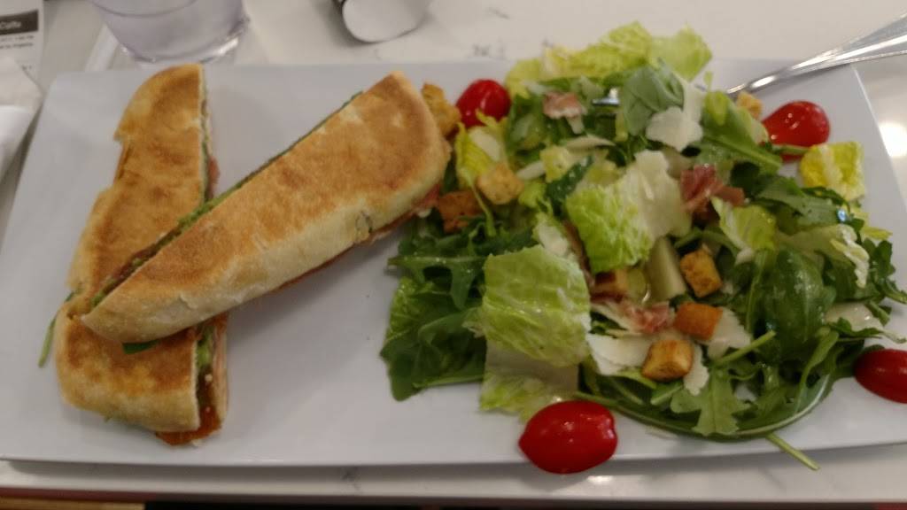 Giuseppes Pastacaffe | restaurant | 920 Pierremont Rd #110, Shreveport, LA 71106, USA | 3189468698 OR +1 318-946-8698