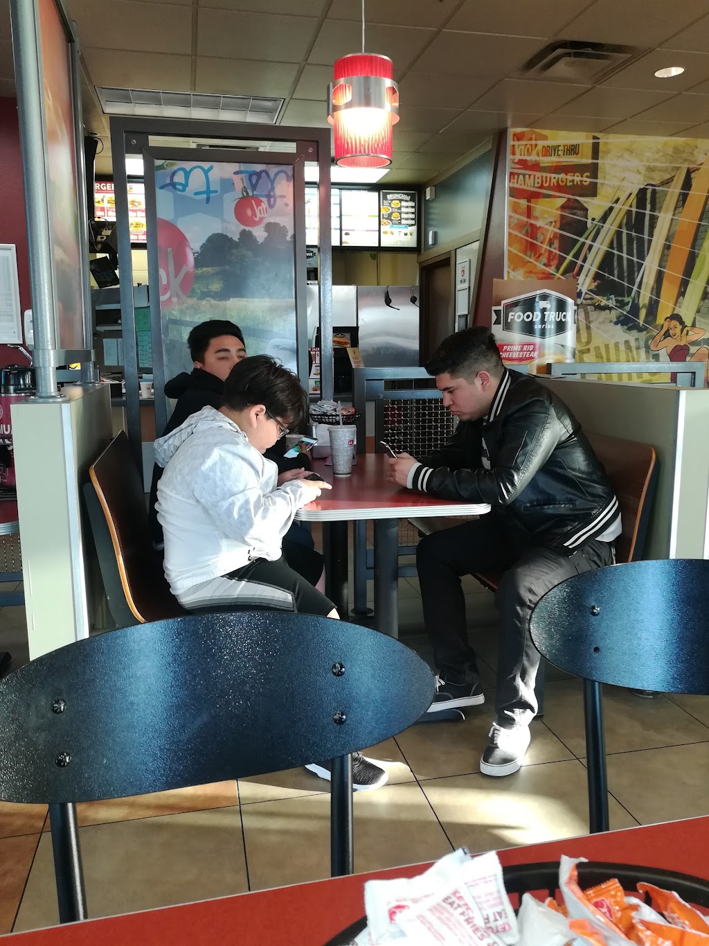 Jack in the Box | restaurant | 2325 W 32nd St, Yuma, AZ 85364, USA | 9287263641 OR +1 928-726-3641