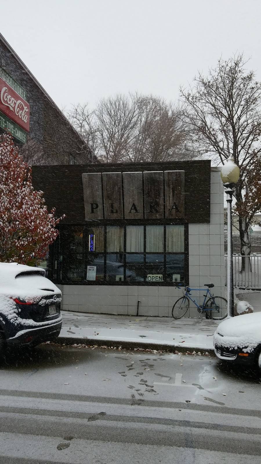 Plaka Taverna | restaurant | 410 E Wilson St, Madison, WI 53703, USA | 6082514455 OR +1 608-251-4455