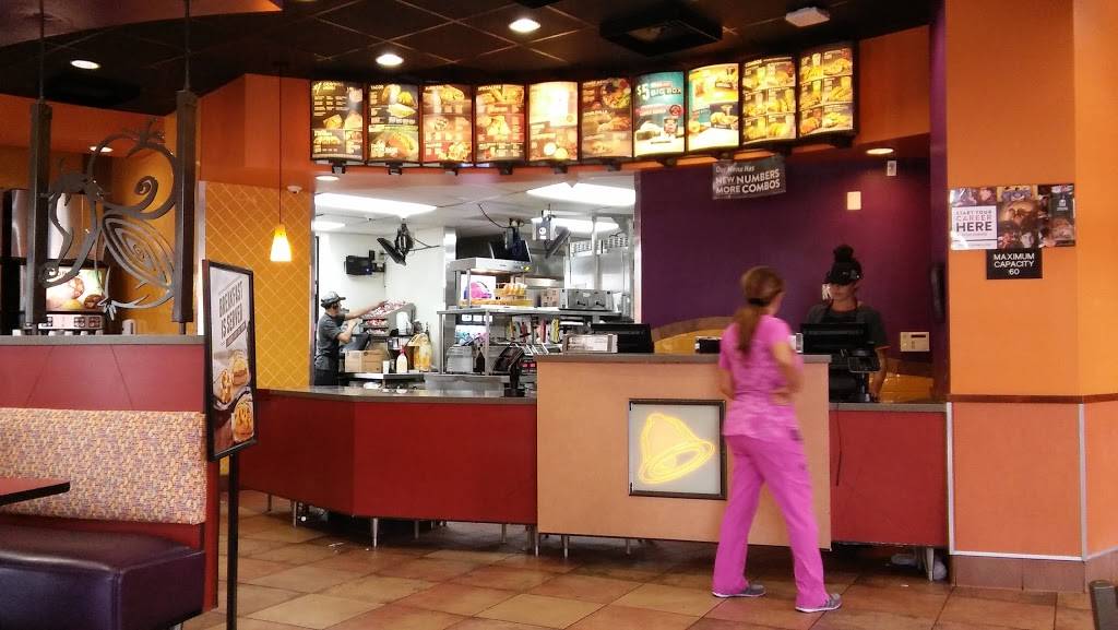Taco Bell | meal takeaway | 18750 NW 67th Ave, Hialeah, FL 33015, USA | 3056207146 OR +1 305-620-7146