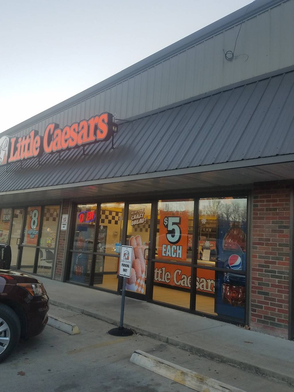 Little Caesars Pizza | meal takeaway | 920 S Neosho Blvd Ste. E, Neosho, MO 64850, USA | 4174514100 OR +1 417-451-4100