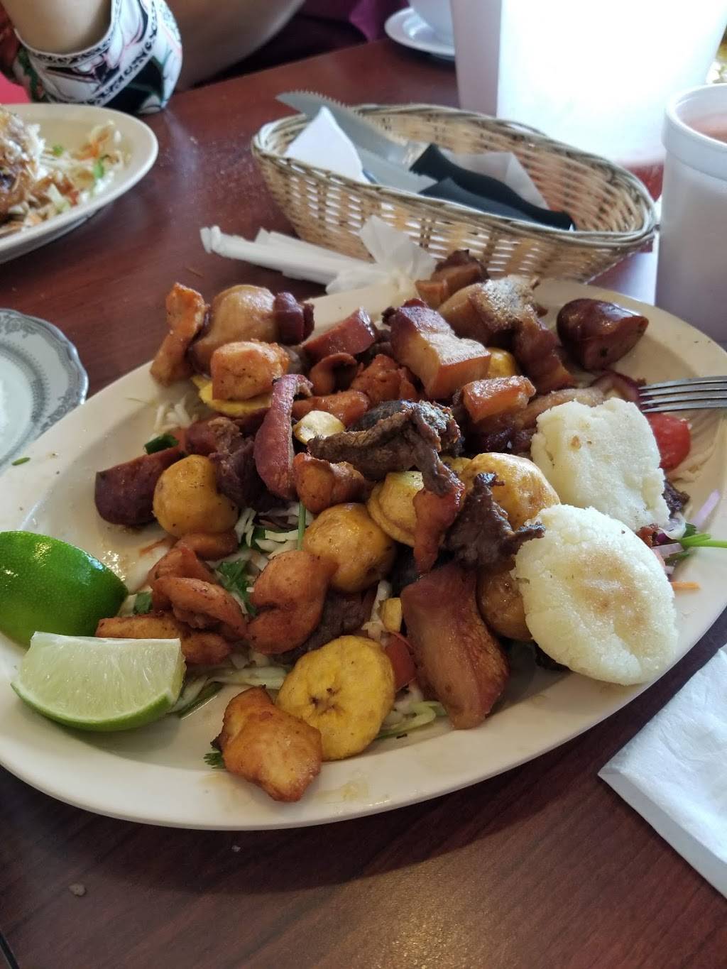 El Rancho Bakery | restaurant | 6023 Kimberly Blvd, North Lauderdale, FL 33068, USA | 9549691359 OR +1 954-969-1359