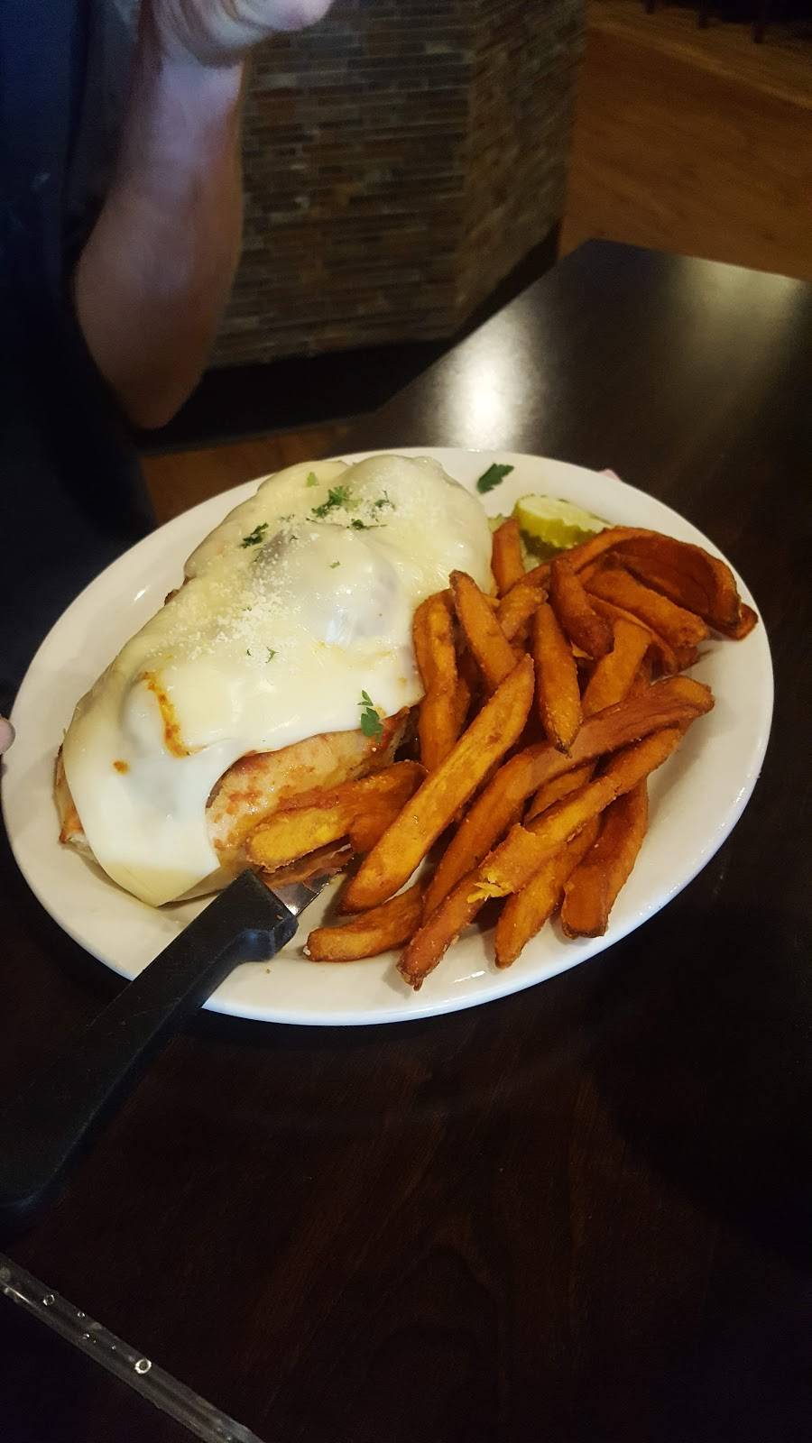 Dulanys Grille and Pub | restaurant | 9940 Kennerly Rd, St. Louis, MO 63128, USA | 3148491554 OR +1 314-849-1554